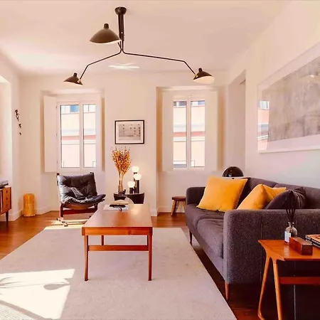 Principe Real Trendy Apt- Great Views & River Appartamento