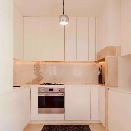 Principe Real Trendy Apt- Great Views & River Appartamento