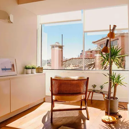 Апартаменты Principe Real Trendy Apt- Great Views & River *